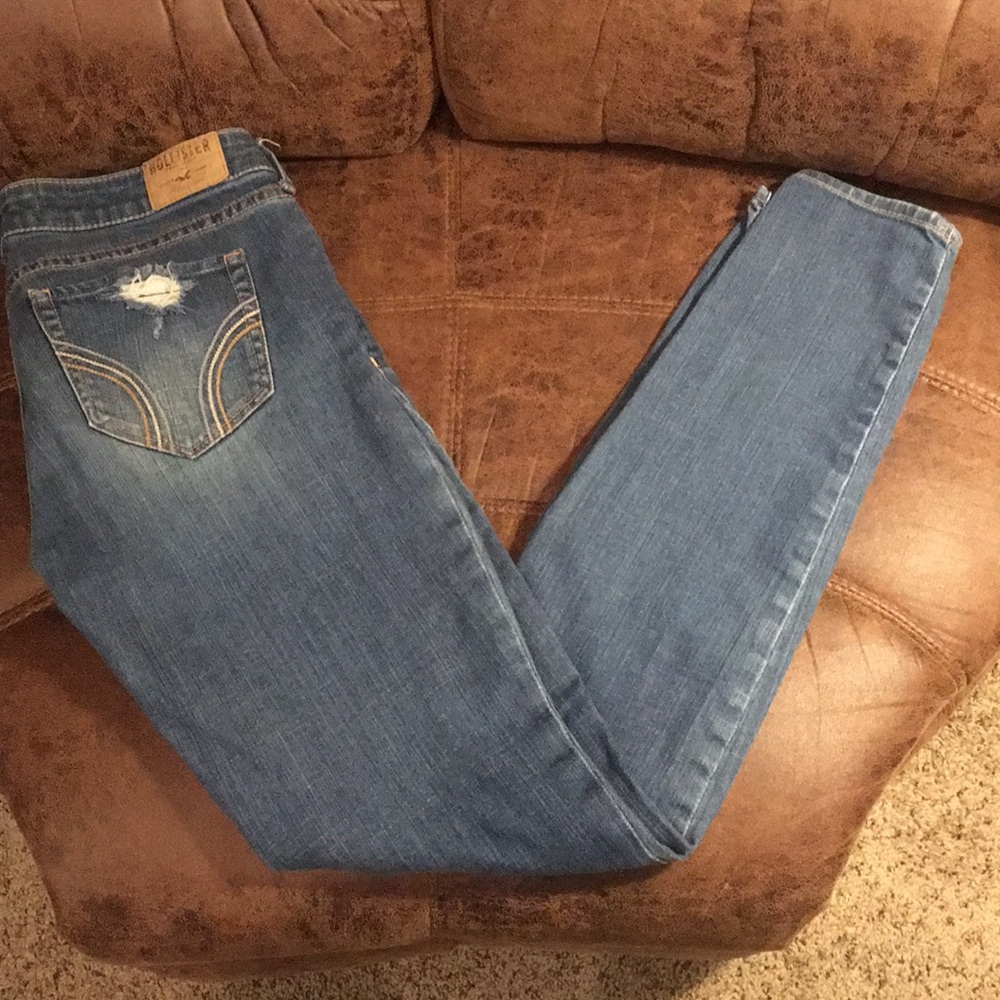 ⬇️⬇️PRICE DROP!! Hollister Skinny Jeans.